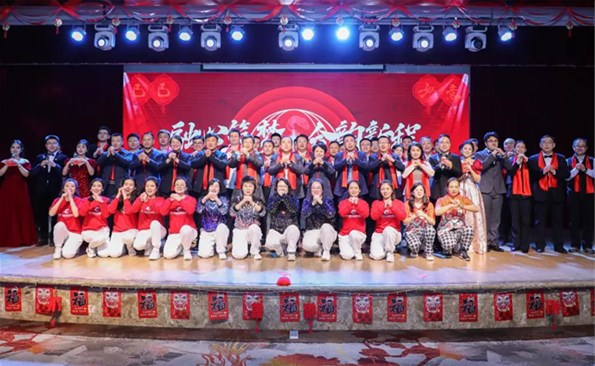 融心鑄夢 合韻新程——威海產(chǎn)投集團(tuán)2025年迎春聯(lián)歡會(huì)榮耀綻放